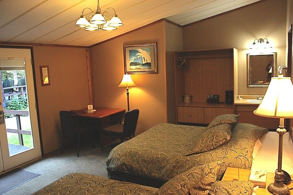 Sunwapta Falls Rocky Mountain Lodge Jasper Esterno foto